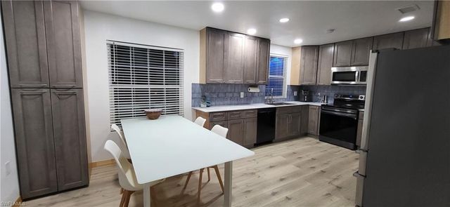 17585 Taylor DR, Fort Myers, FL 33908