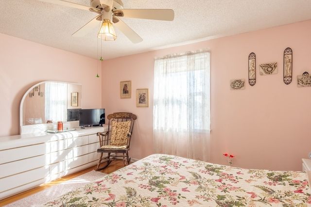 1205 Northampton St, Holyoke, MA 01040