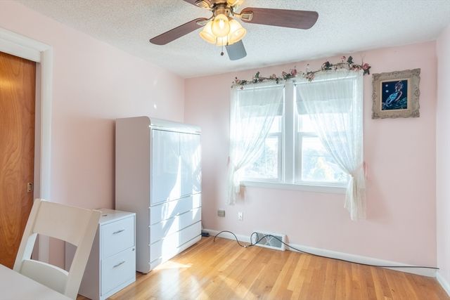 1205 Northampton St, Holyoke, MA 01040