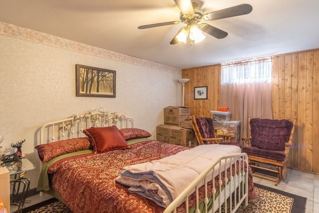 1205 Northampton St, Holyoke, MA 01040