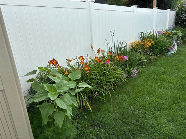 1205 Northampton St, Holyoke, MA 01040