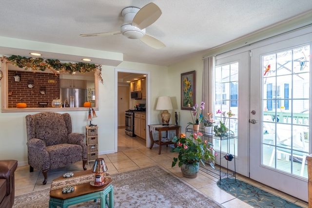 1205 Northampton St, Holyoke, MA 01040