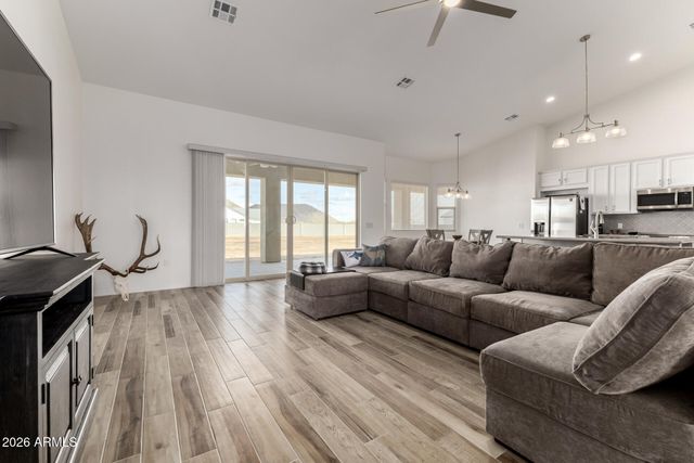 9110 W GARNET MOUNTAIN Drive, Casa Grande, AZ 85194