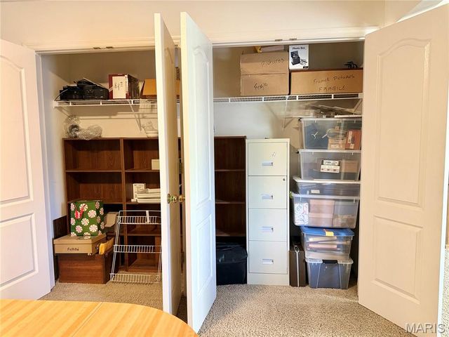 225 E Governor Place, St Charles, MO 63301