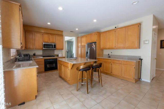 28450 Redwood Canyon Place, Santa Clarita, CA 91390