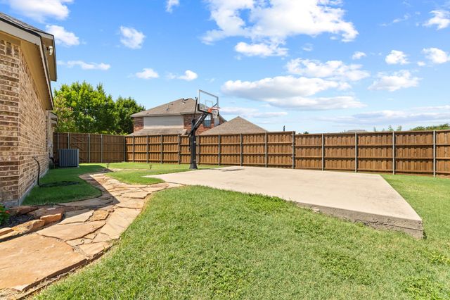 7101 New Bury Court, Rowlett, TX 75089