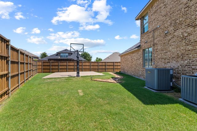 7101 New Bury Court, Rowlett, TX 75089