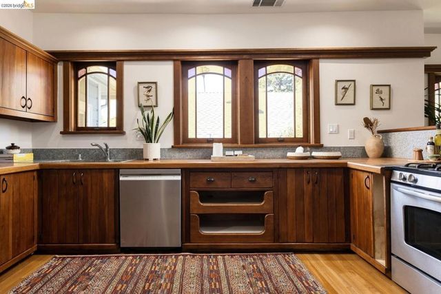 1716 Parker ST, Berkeley, CA 94703
