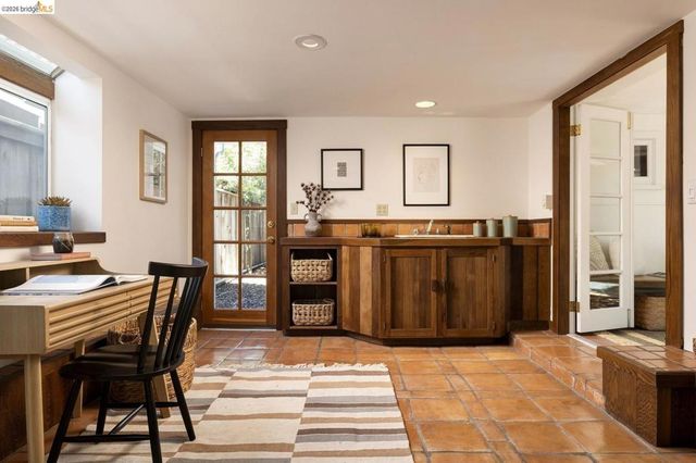 1716 Parker ST, Berkeley, CA 94703