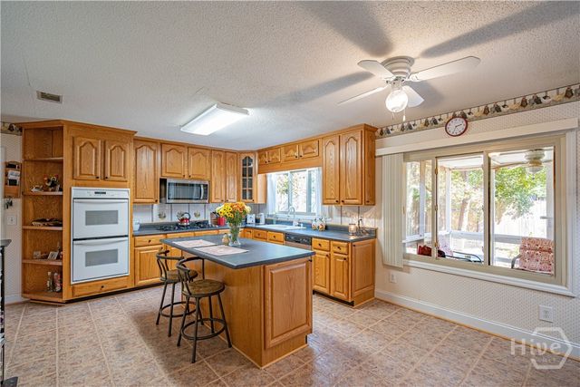 903 Sandpiper Road, Savannah, GA 31410