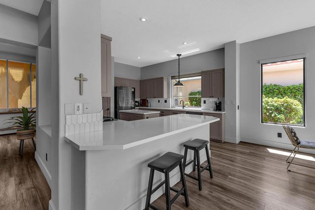 93 Kavenish Drive, Rancho Mirage, CA 92270