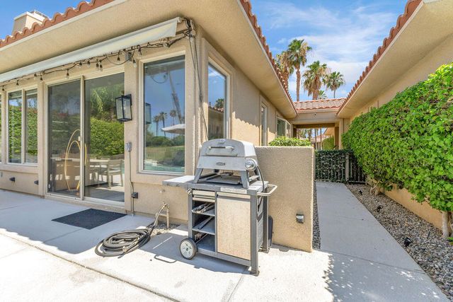 93 Kavenish Drive, Rancho Mirage, CA 92270