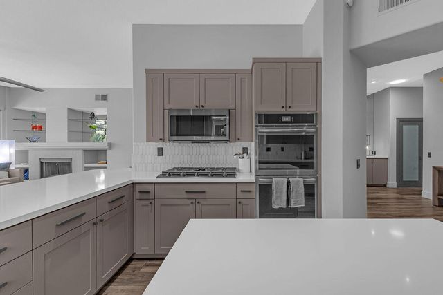 93 Kavenish Drive, Rancho Mirage, CA 92270