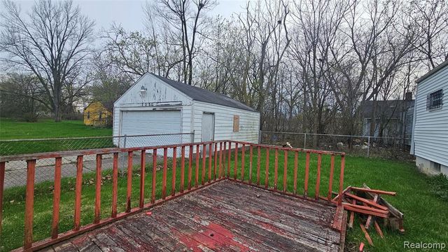 258 E Hobson Avenue, Flint, MI 48505