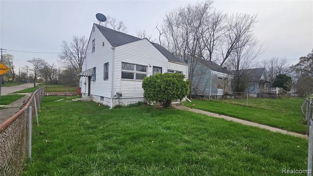 258 E Hobson Avenue, Flint, MI 48505