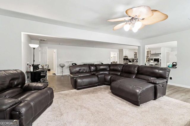 329 Plantation Circle, Fayetteville, GA 30214