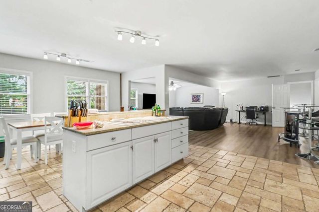 329 Plantation Circle, Fayetteville, GA 30214