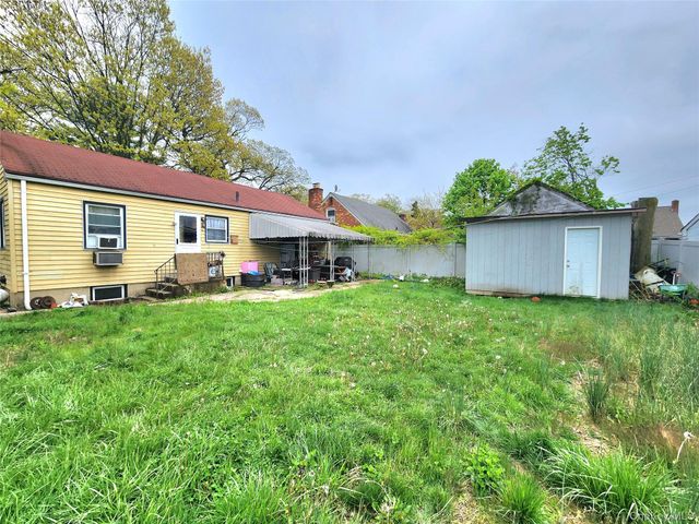301 Pennsylvania Avenue, Roosevelt, NY 11575