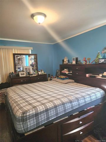 301 Pennsylvania Avenue, Roosevelt, NY 11575