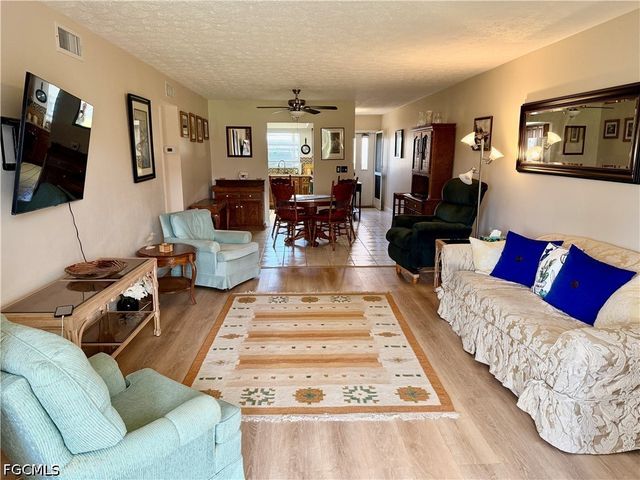 806 SE 46th ST 1F, Cape Coral, FL 33904