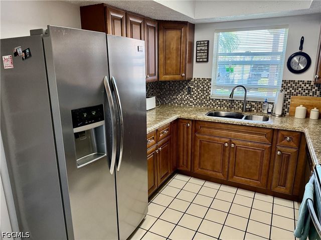 806 SE 46th ST 1F, Cape Coral, FL 33904