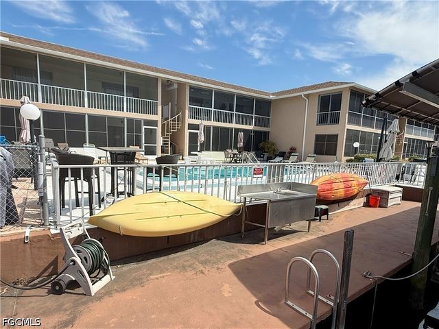 806 SE 46th ST 1F, Cape Coral, FL 33904