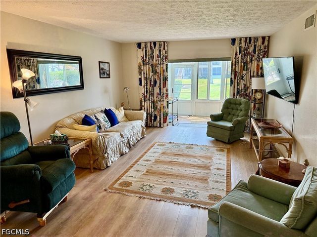 806 SE 46th ST 1F, Cape Coral, FL 33904