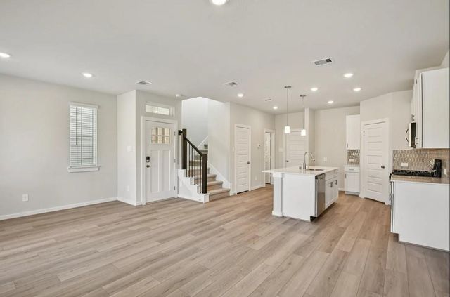 629 Sand Dollar Drive, Kemah, TX 77565