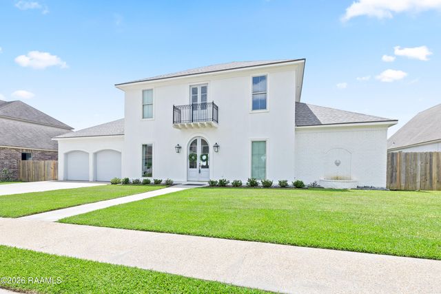 1044 The Lake Drive, Broussard, LA 70518
