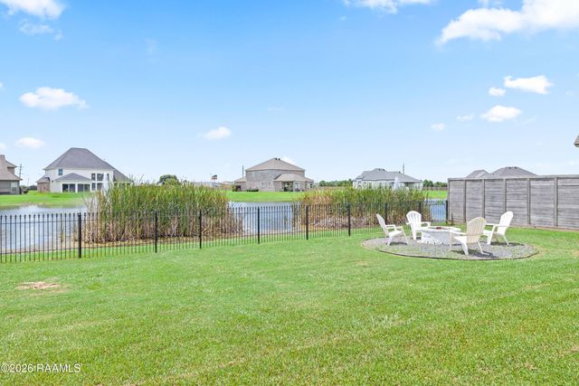 1044 The Lake Drive, Broussard, LA 70518