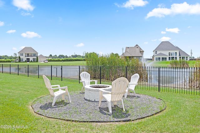 1044 The Lake Drive, Broussard, LA 70518