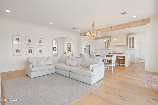 1044 The Lake Drive, Broussard, LA 70518