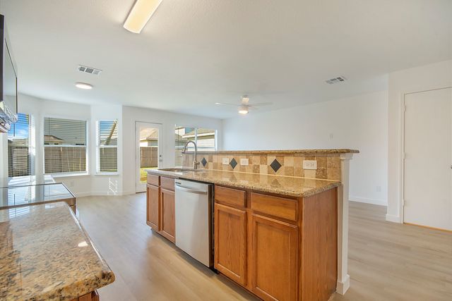 10724 Wild Oak Drive, Fort Worth, TX 76140