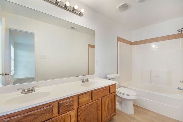 10724 Wild Oak Drive, Fort Worth, TX 76140