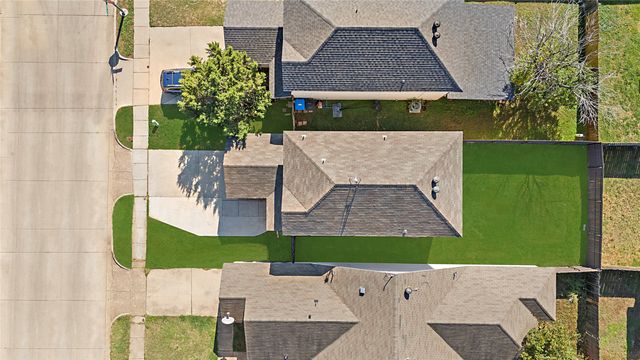 10724 Wild Oak Drive, Fort Worth, TX 76140