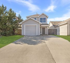 10724 Wild Oak Drive, Fort Worth, TX 76140