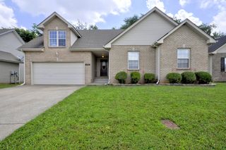2549 CENTERSTONE CIR, Clarksville, TN 37040