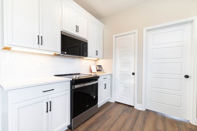 580 Centre St, Pleasant View, TN 37146