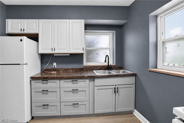 18963 Hilliard Boulevard 2, Rocky River, OH 44116