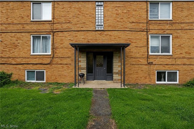 18963 Hilliard Boulevard 2, Rocky River, OH 44116