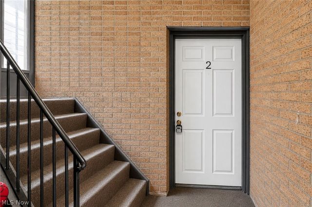 18963 Hilliard Boulevard 2, Rocky River, OH 44116
