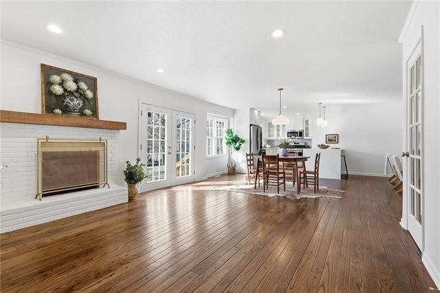 2309 W 104th Street, Leawood, KS 66206