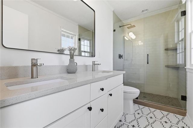 2309 W 104th Street, Leawood, KS 66206