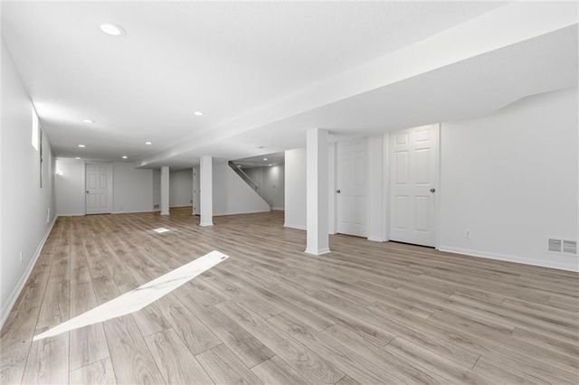 2309 W 104th Street, Leawood, KS 66206