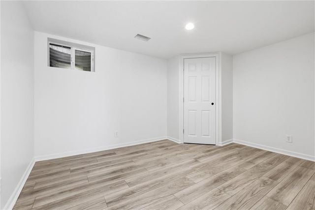 2309 W 104th Street, Leawood, KS 66206