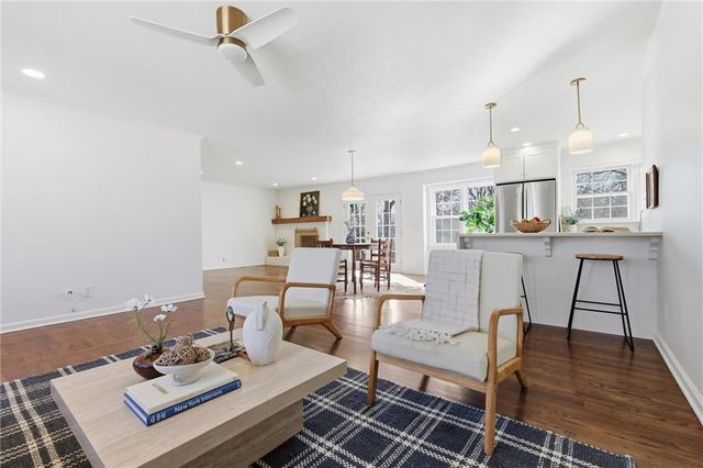 2309 W 104th Street, Leawood, KS 66206