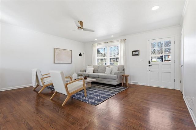 2309 W 104th Street, Leawood, KS 66206