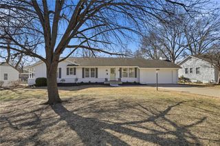 2309 W 104th Street, Leawood, KS 66206