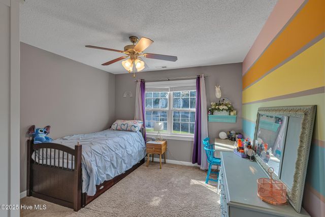 322 Osprey Point Drive, Sneads Ferry, NC 28460