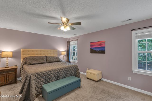 322 Osprey Point Drive, Sneads Ferry, NC 28460